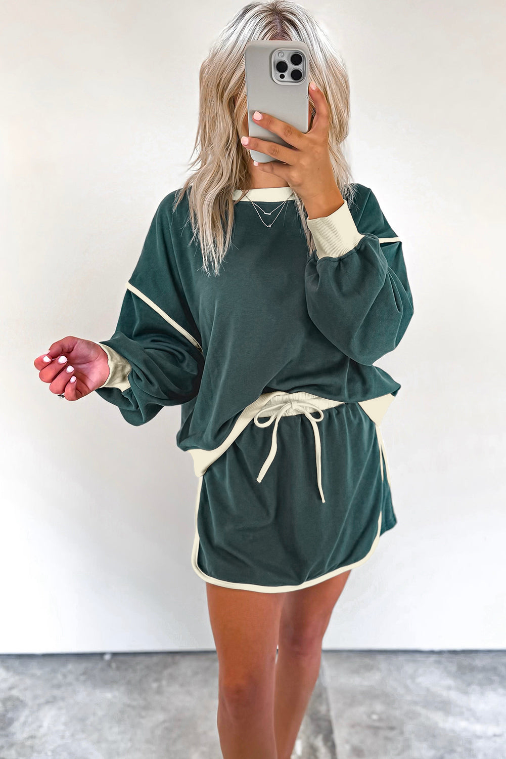 Coffee Color Contrast Loose Pullover and Lace-up Waist Skort Set